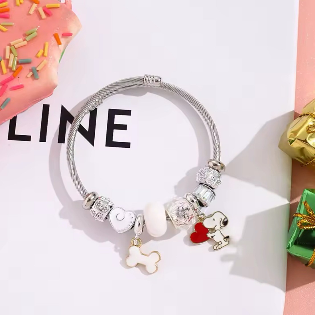 Bracelet perlé Snoopy motif cœ - Jewelry Making Parts avis et prix