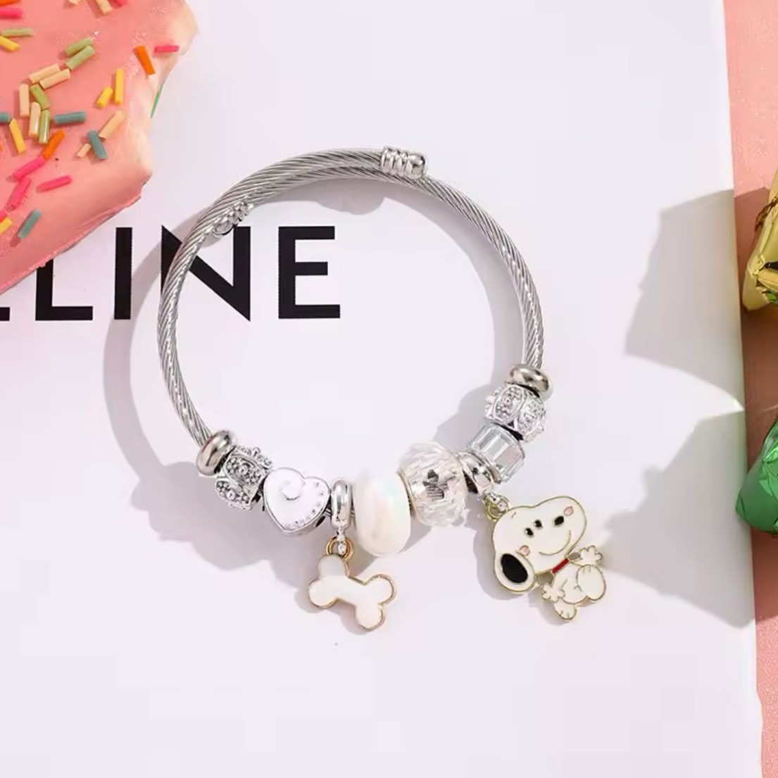 Bracelet perlé Snoopy motif cœ - Jewelry Making Parts avis et prix