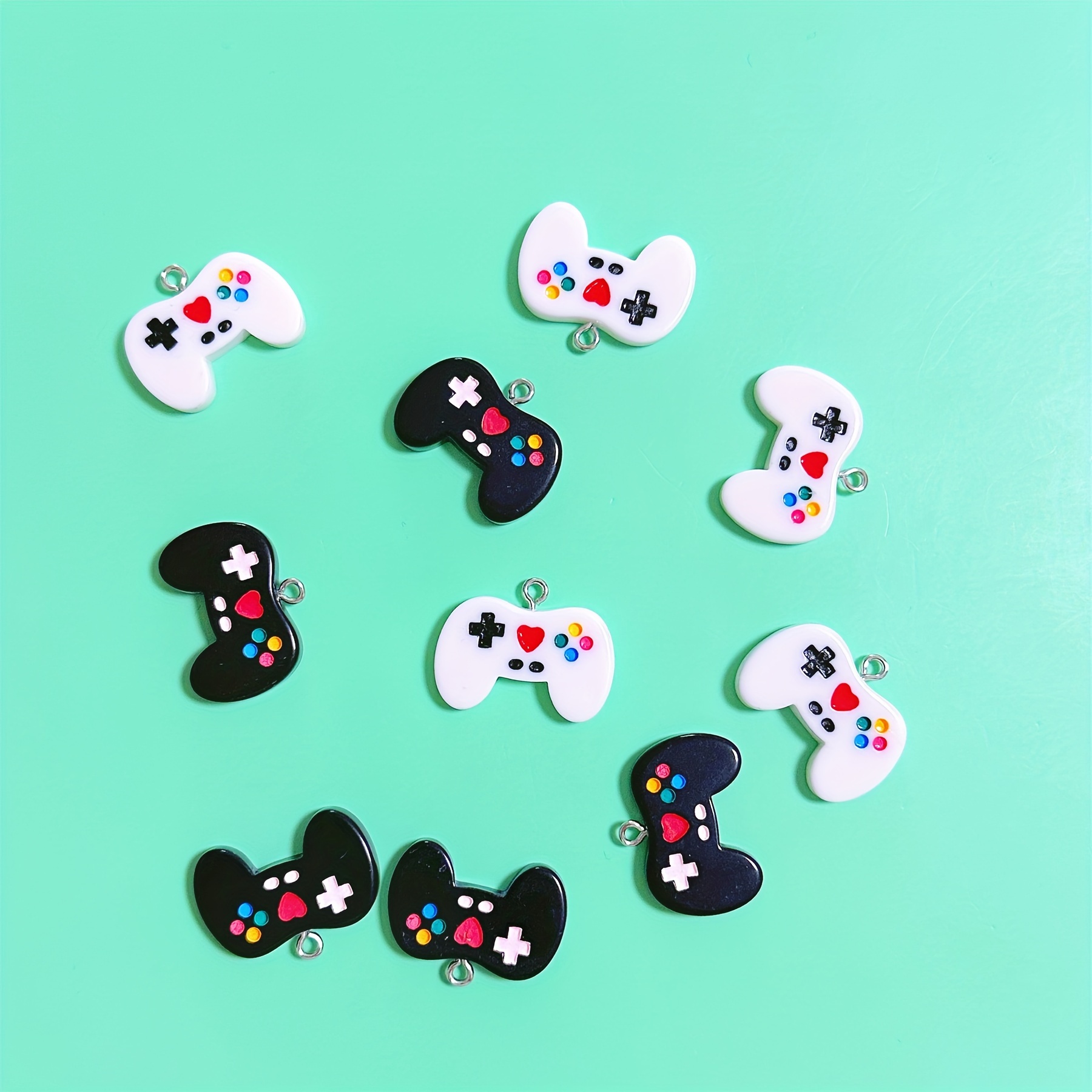 Breloques en résine noires pou - Jewelry Making Game avis et prix